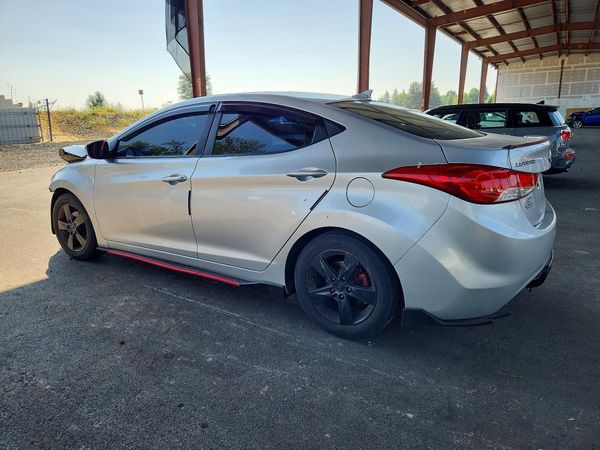 2013 HYUNDAI ELANTRA