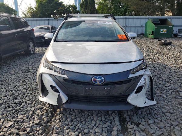 2022 TOYOTA PRIUS