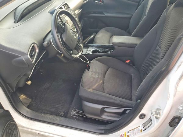 2022 TOYOTA PRIUS