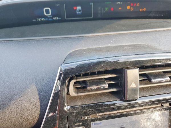 2022 TOYOTA PRIUS