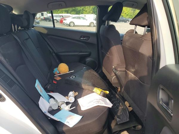 2022 TOYOTA PRIUS