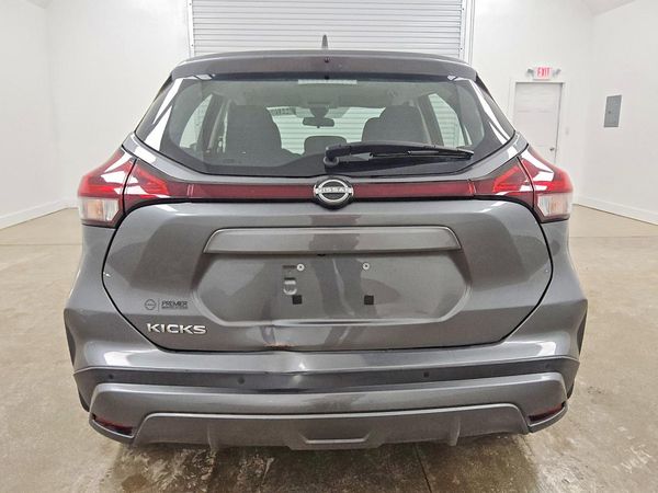 2023 NISSAN KICKS S