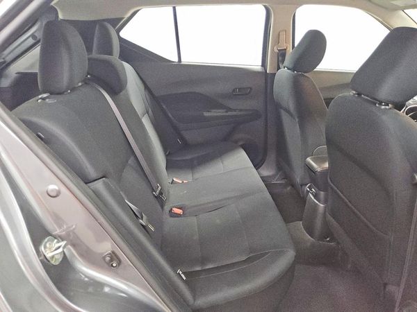 2023 NISSAN KICKS S