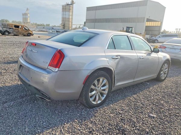 2018 CHRYSLER 300