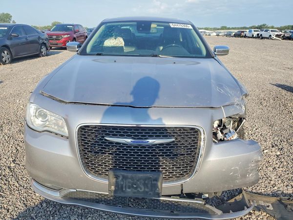 2018 CHRYSLER 300