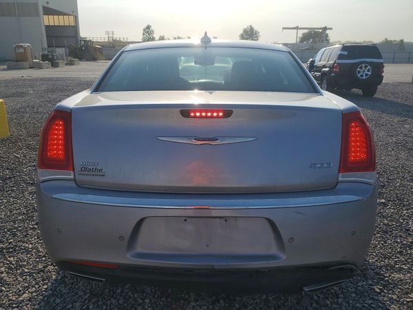 2018 CHRYSLER 300
