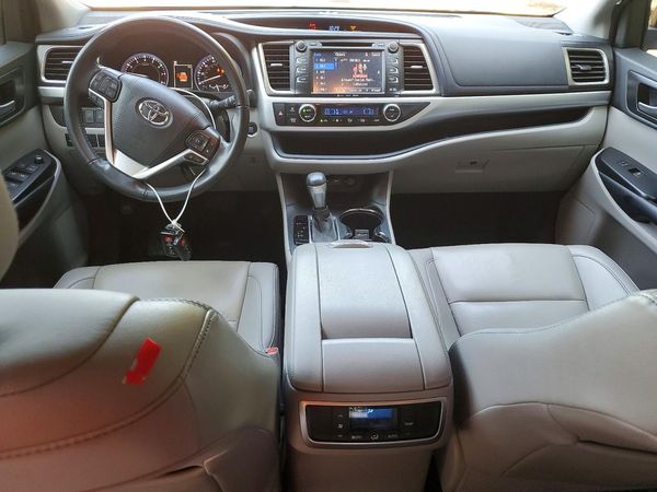 2019 TOYOTA HIGHLANDER SE/XLE
