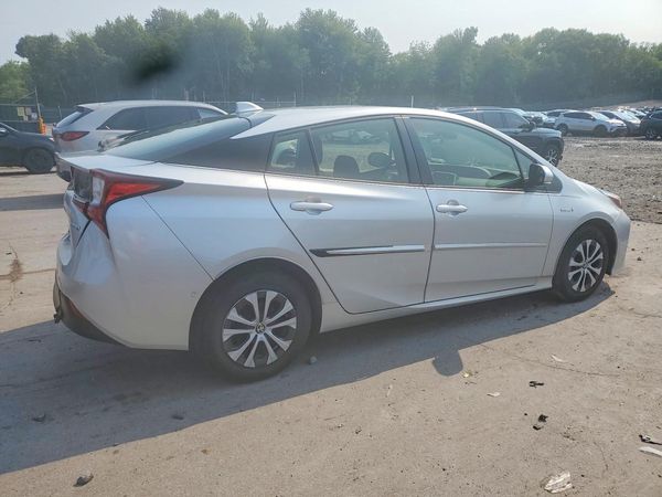 2022 TOYOTA PRIUS