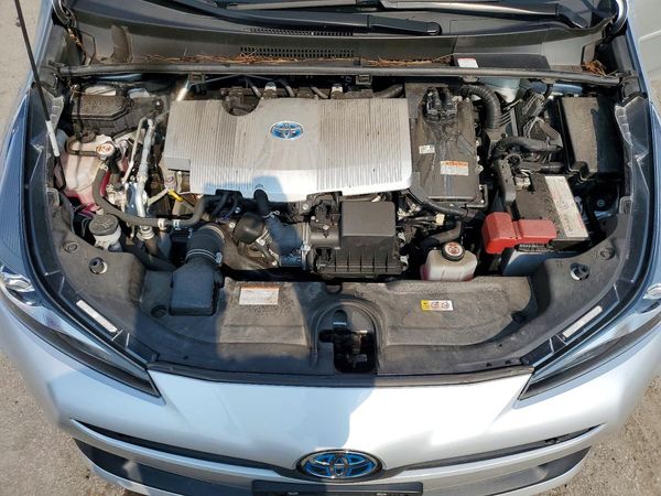 2022 TOYOTA PRIUS