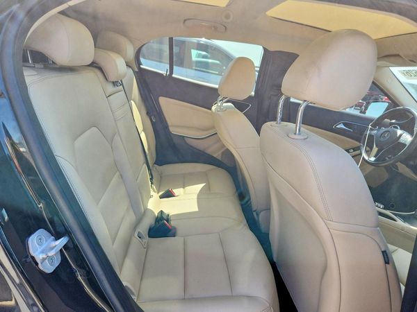 2015 MERCEDES-BENZ GLA