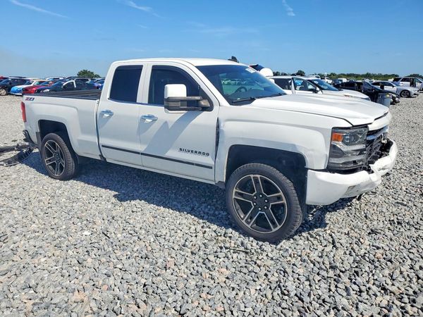 2017 CHEVROLET SILVERADO LTZ