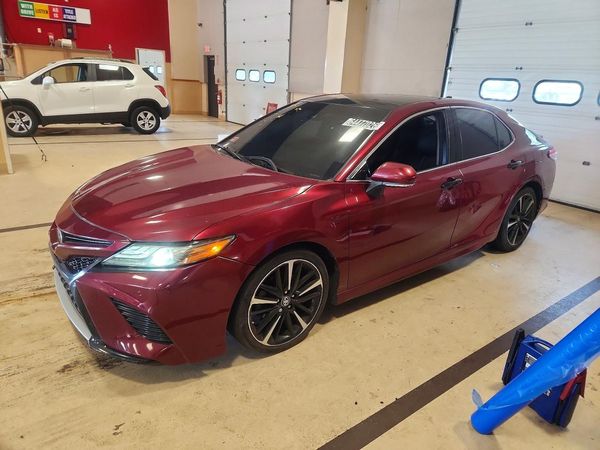2018 TOYOTA CAMRY