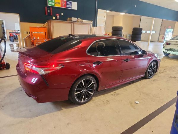 2018 TOYOTA CAMRY
