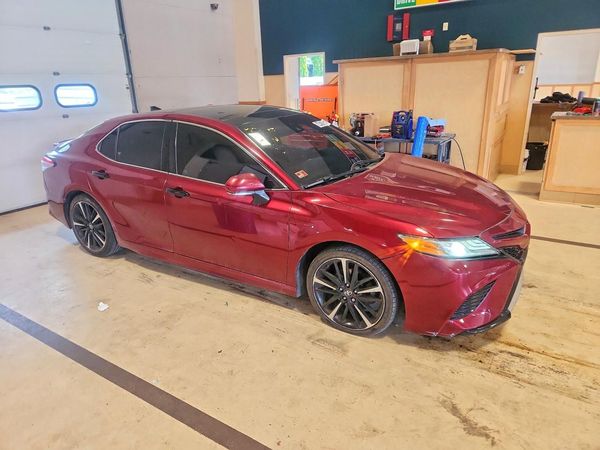 2018 TOYOTA CAMRY