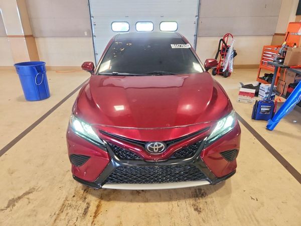 2018 TOYOTA CAMRY