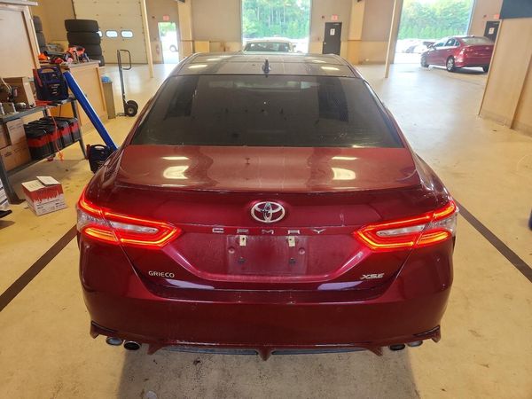 2018 TOYOTA CAMRY