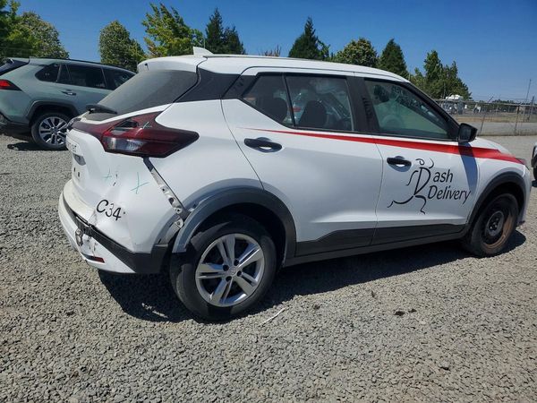 2024 NISSAN KICKS