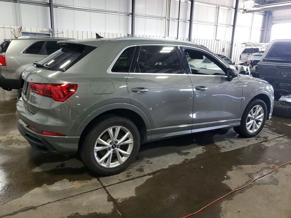 2023 AUDI Q3 S Line quattro Premium