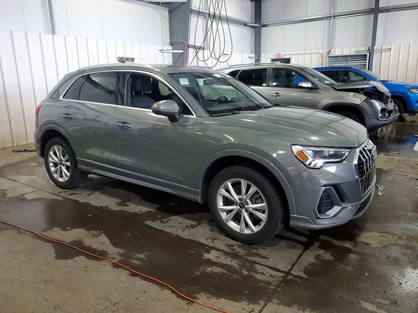 2023 AUDI Q3 S Line quattro Premium
