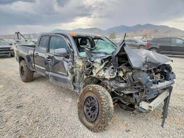 2020 TOYOTA TACOMA SR5