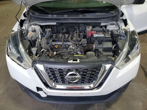 2019 NISSAN KICKS
