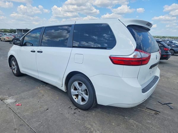2015 TOYOTA SIENNA