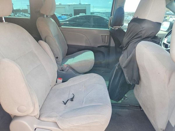 2015 TOYOTA SIENNA
