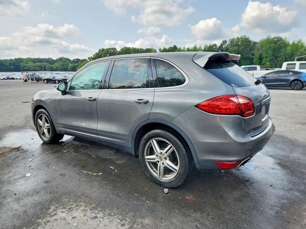 2014 PORSCHE CAYENNE