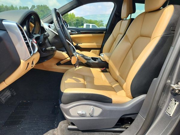 2014 PORSCHE CAYENNE