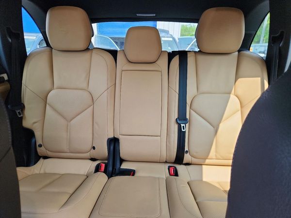 2014 PORSCHE CAYENNE