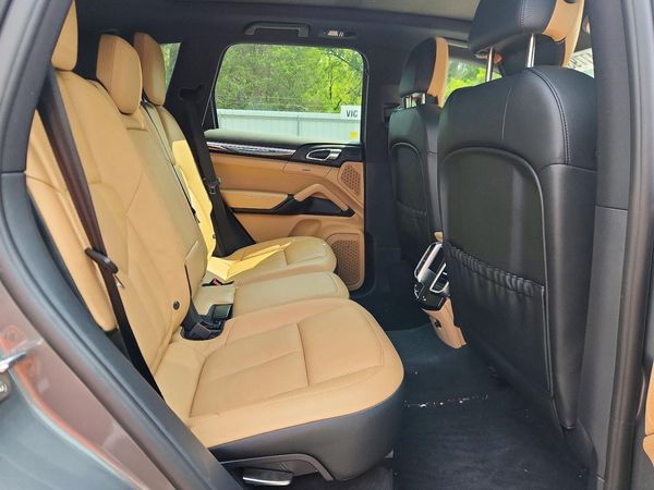 2014 PORSCHE CAYENNE