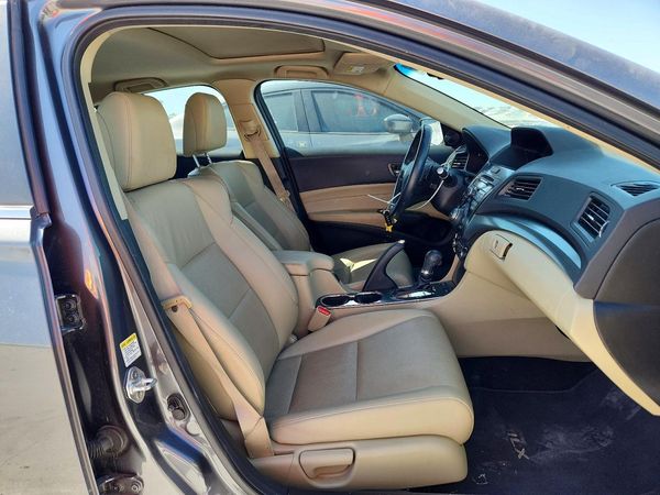 2013 ACURA ILX 20 TECH