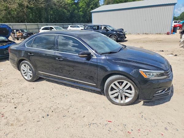 2017 VOLKSWAGEN PASSAT