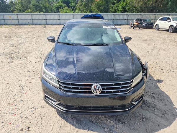 2017 VOLKSWAGEN PASSAT