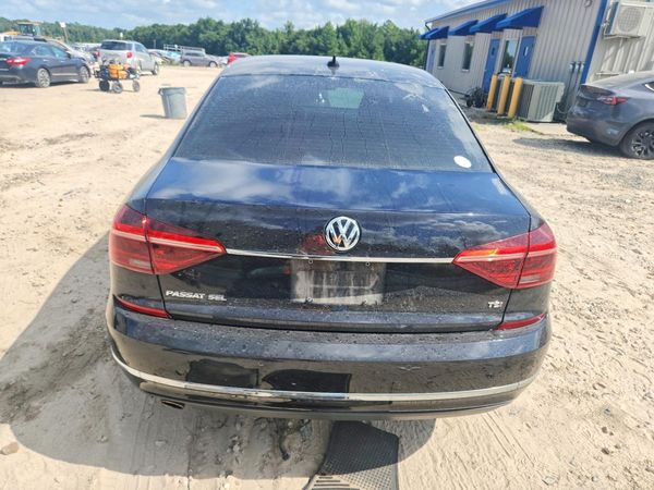 2017 VOLKSWAGEN PASSAT