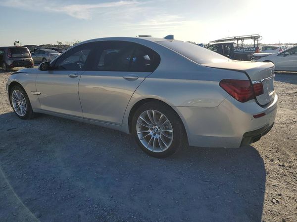 2013 BMW 740