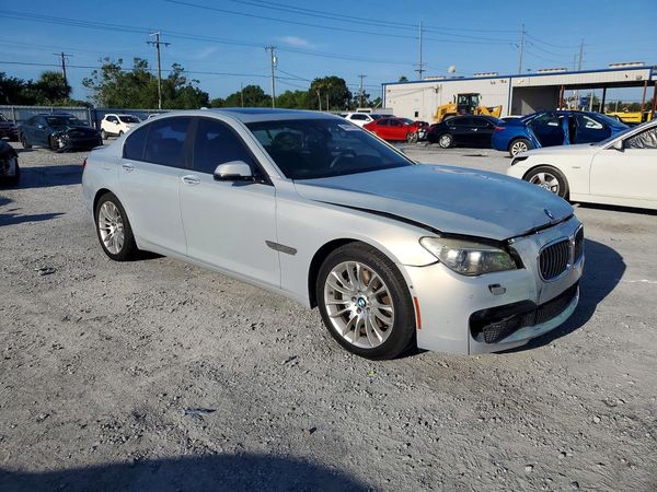 2013 BMW 740