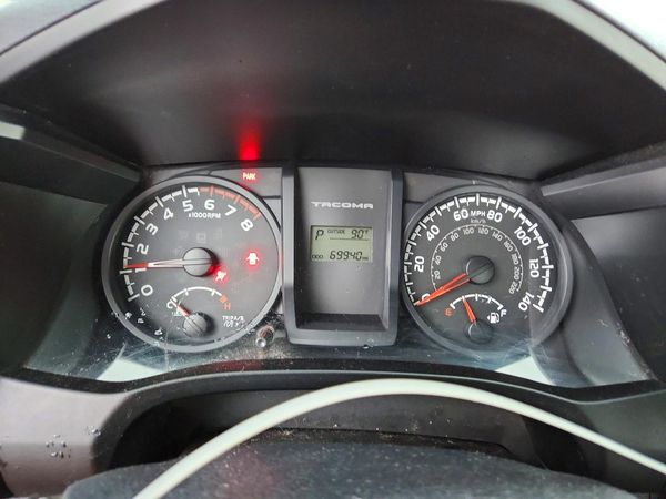 2017 TOYOTA TACOMA SR/SR5