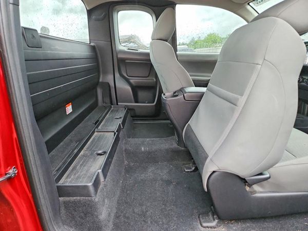 2017 TOYOTA TACOMA SR/SR5