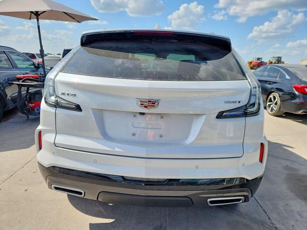2025 CADILLAC XT4 Sport