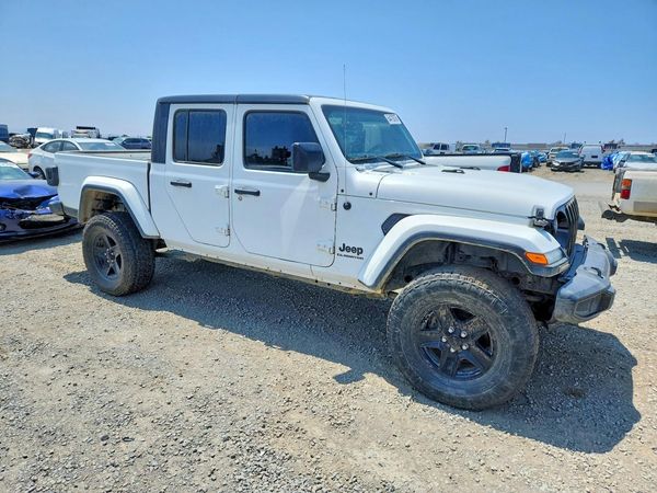 2021 JEEP GLADIATOR Sport — Passenger 3/4