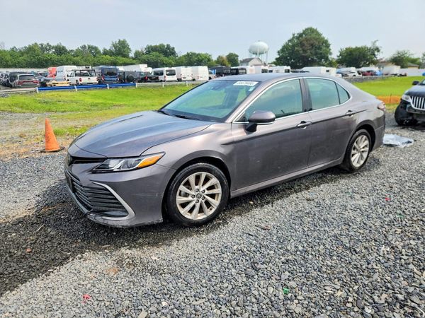 2024 TOYOTA CAMRY