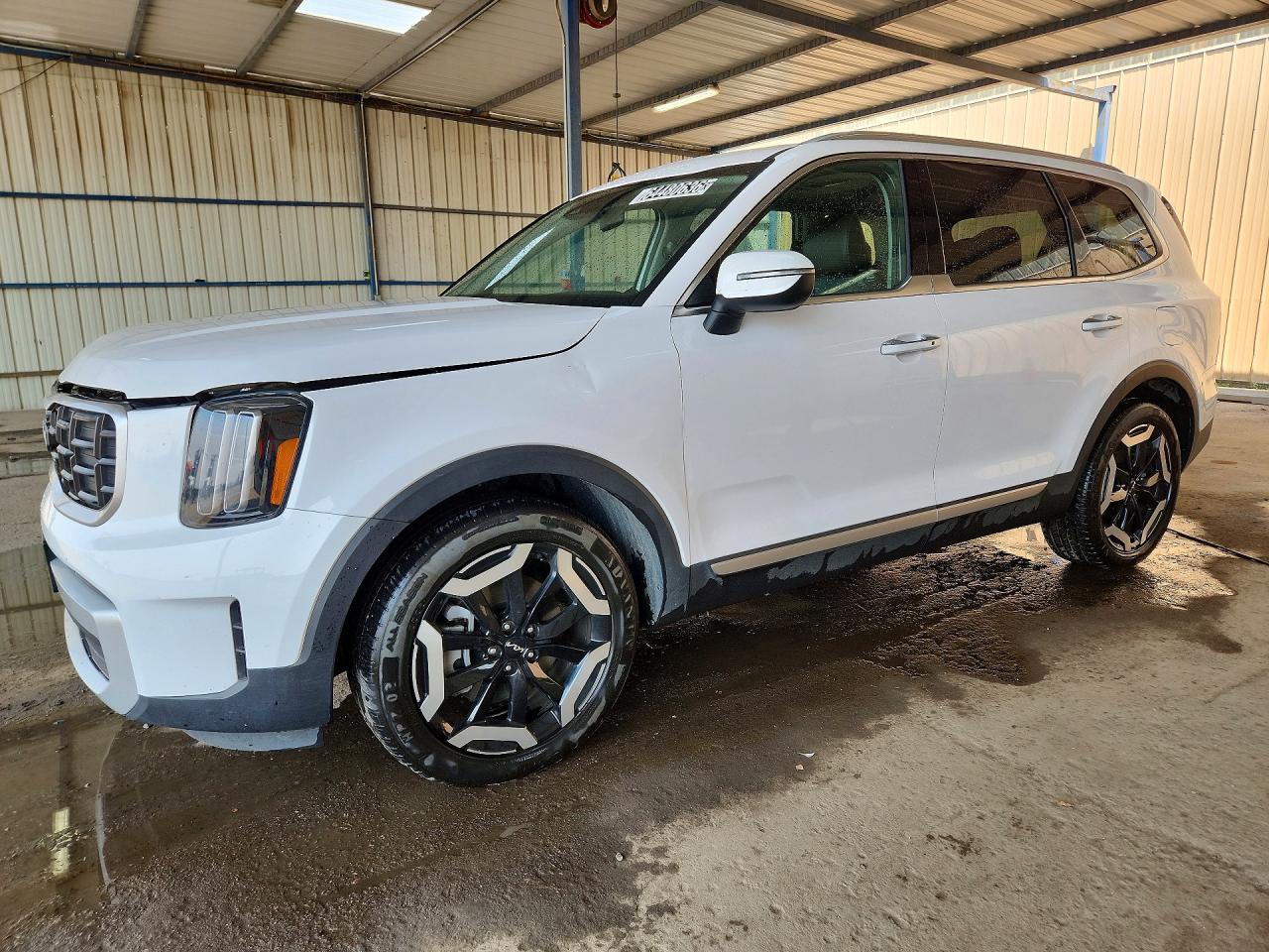 2025 KIA TELLURIDE S — Front 3/4