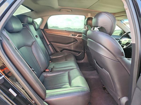 2017 GENESIS G80