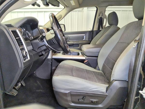 2016 RAM 1500 SLT