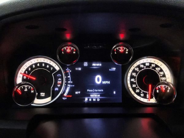 2016 RAM 1500 SLT