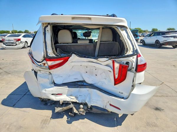 2015 TOYOTA SIENNA