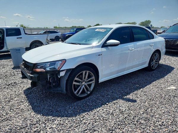 2018 VOLKSWAGEN PASSAT