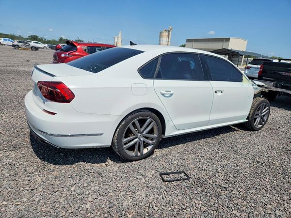 2018 VOLKSWAGEN PASSAT