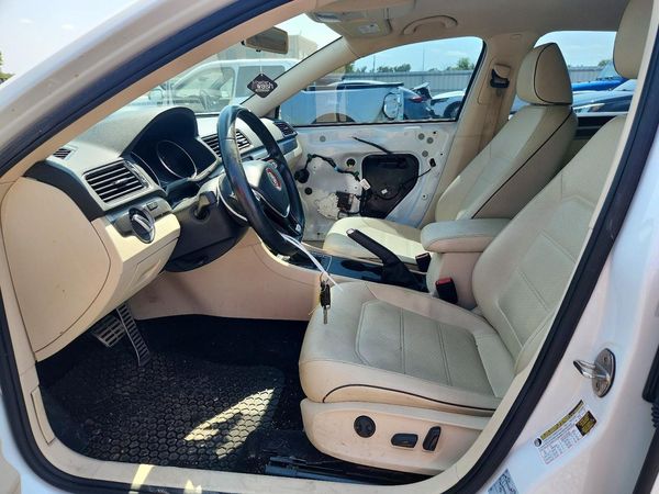 2018 VOLKSWAGEN PASSAT